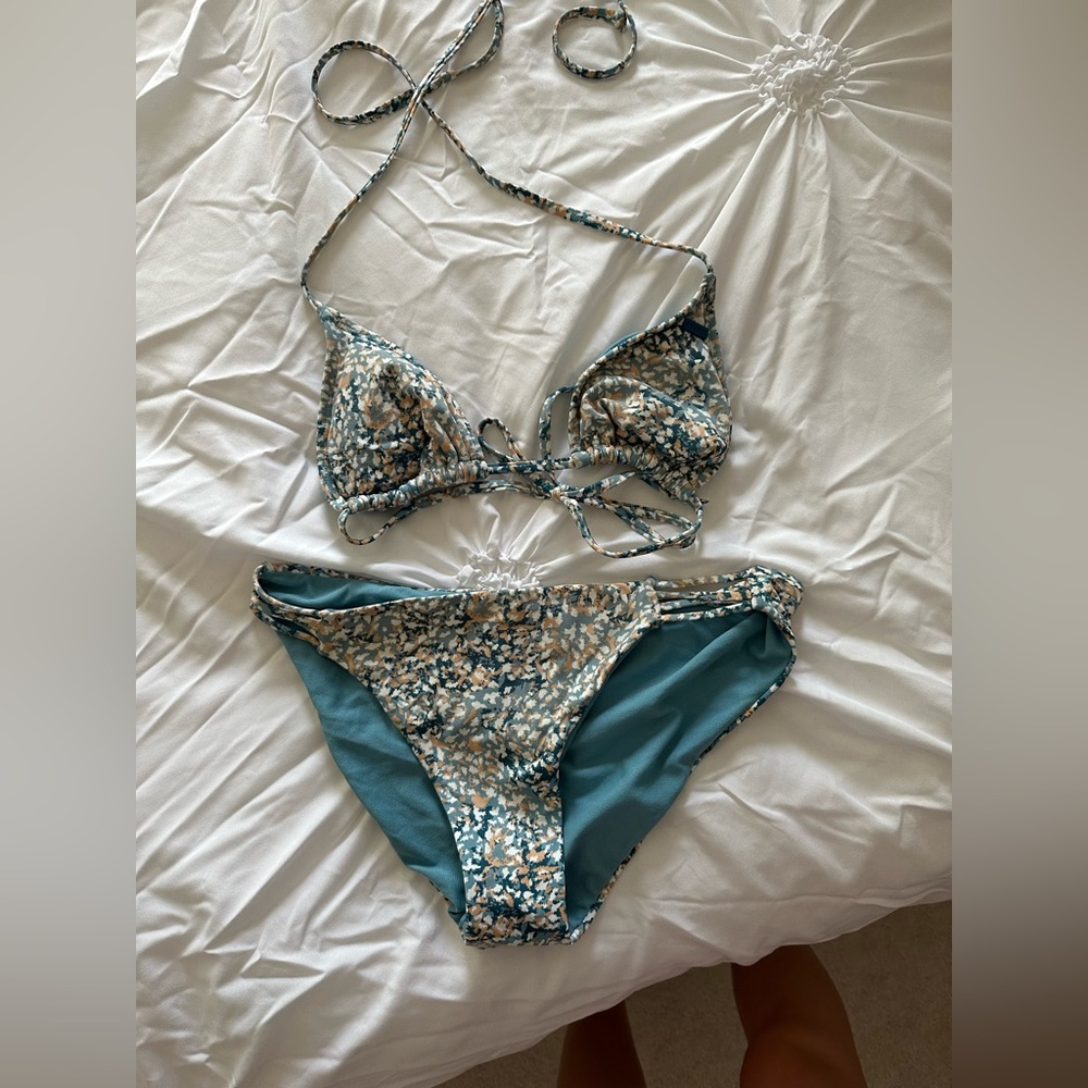 Roxy bikini worn a couple of times!